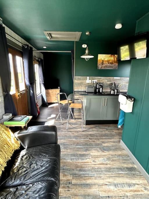 The Potter'S Rest, A Cosy Wee Cabin In The Highlands Watten Bagian luar foto