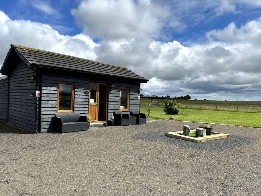 The Potter'S Rest, A Cosy Wee Cabin In The Highlands Watten Bagian luar foto